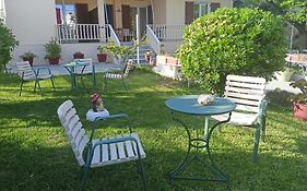 Finikas Rooms